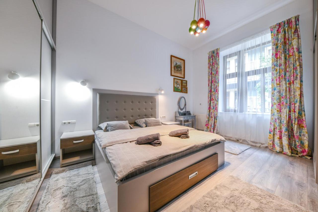 Glam Apartment Cluj-Napoca Buitenkant foto